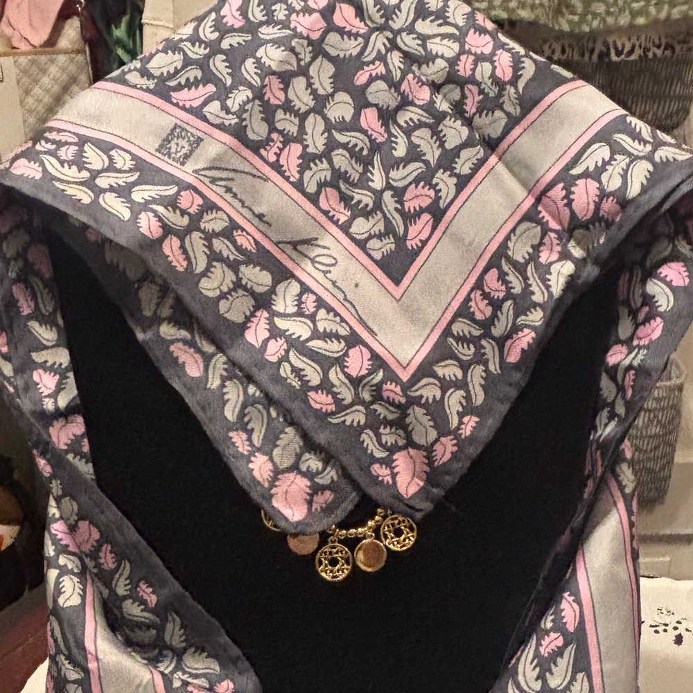 Anne Klein Bundle - Picture 11 of 14